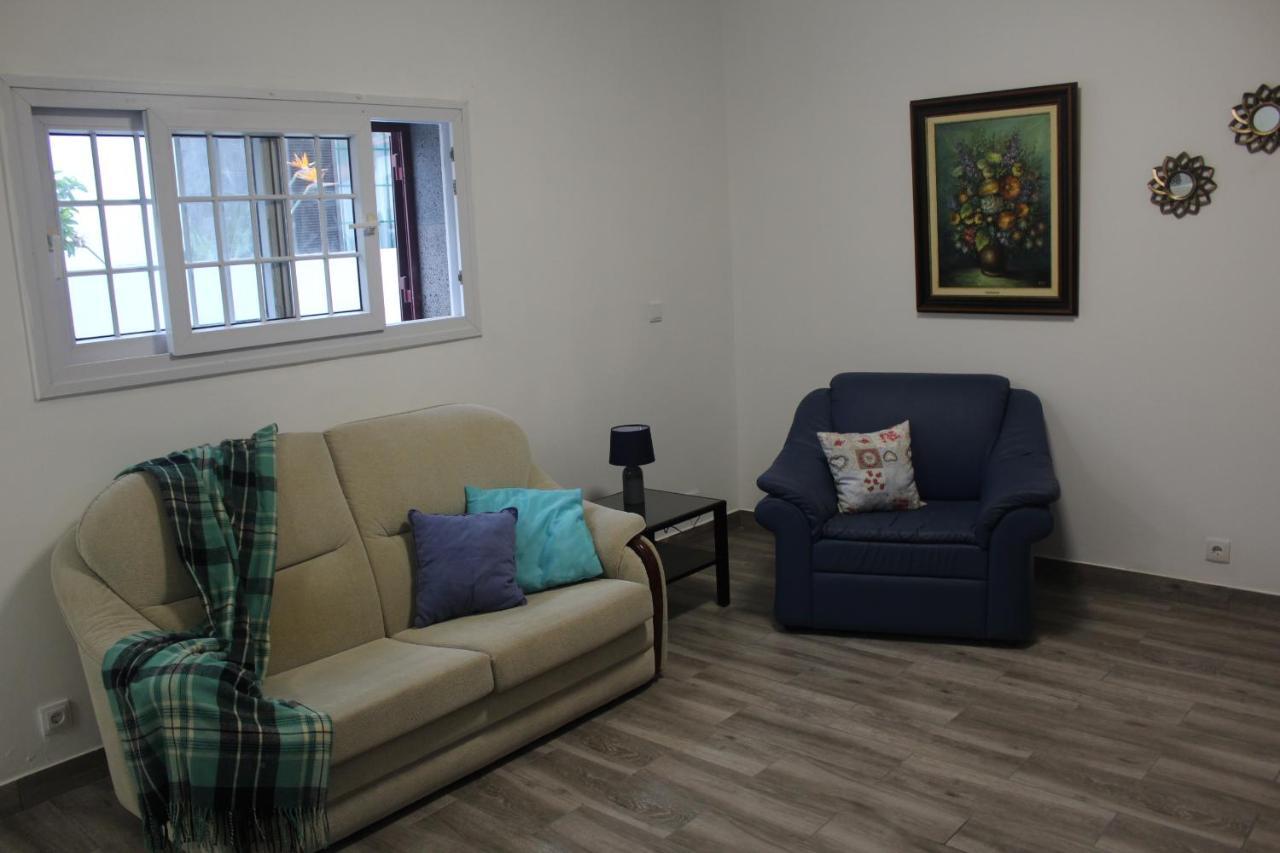 Vitorino De Nemesio Guesthouse Ponta Delgada Buitenkant foto