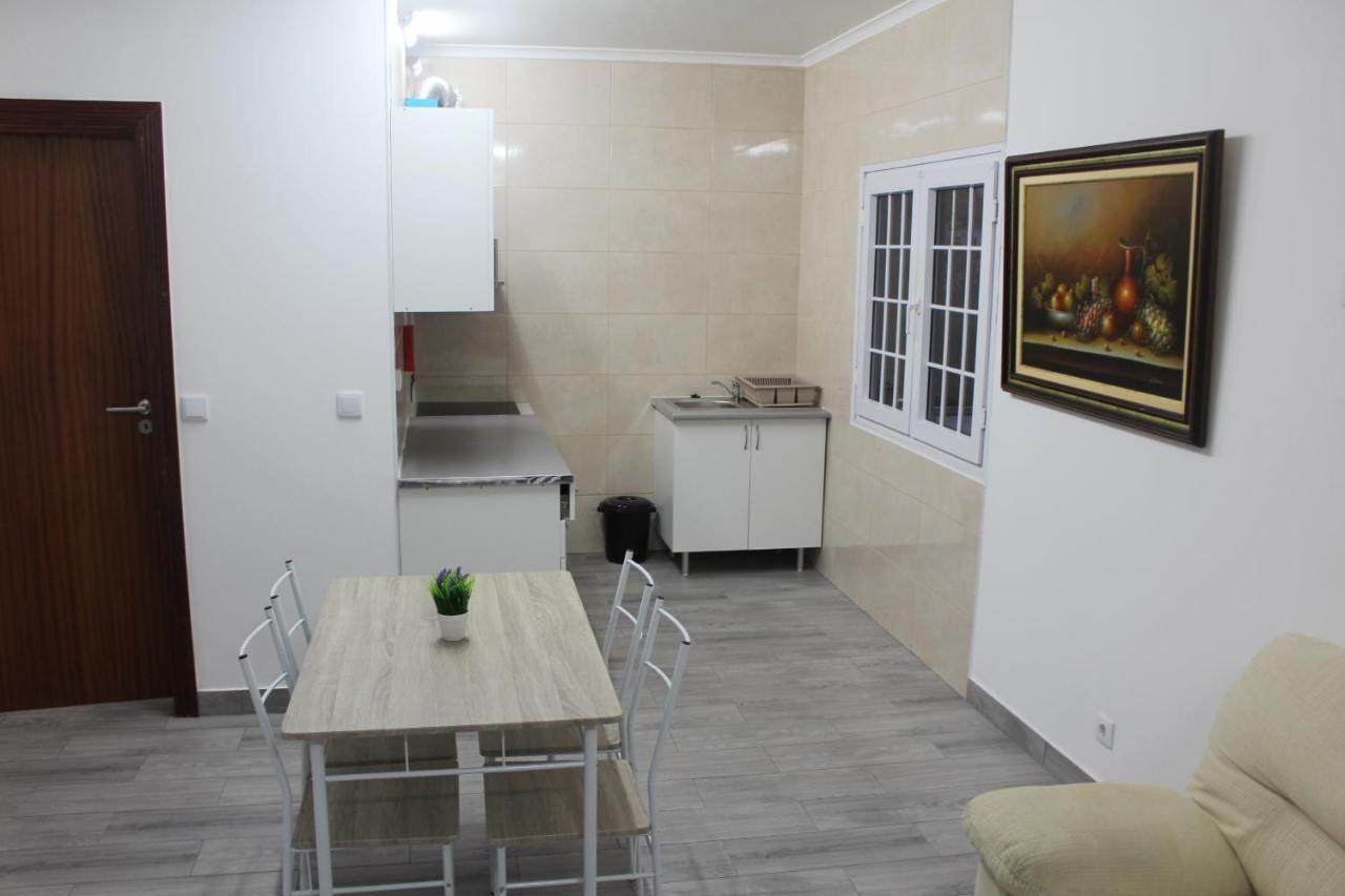 Vitorino De Nemesio Guesthouse Ponta Delgada Buitenkant foto