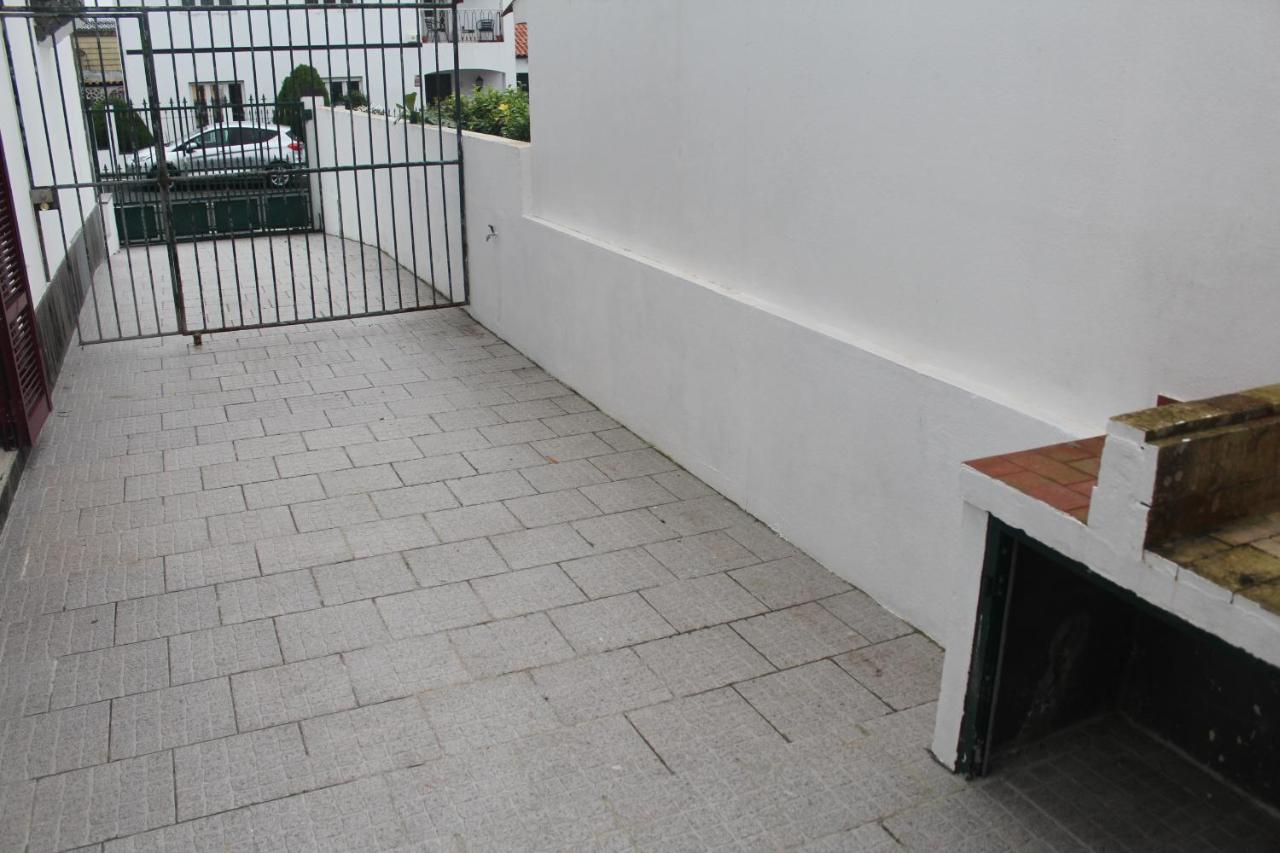 Vitorino De Nemesio Guesthouse Ponta Delgada Buitenkant foto