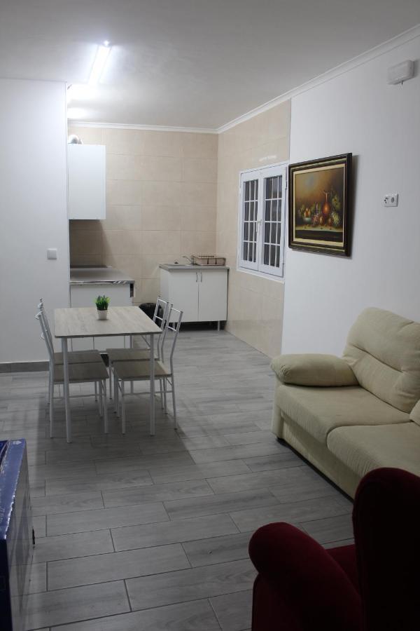 Vitorino De Nemesio Guesthouse Ponta Delgada Buitenkant foto