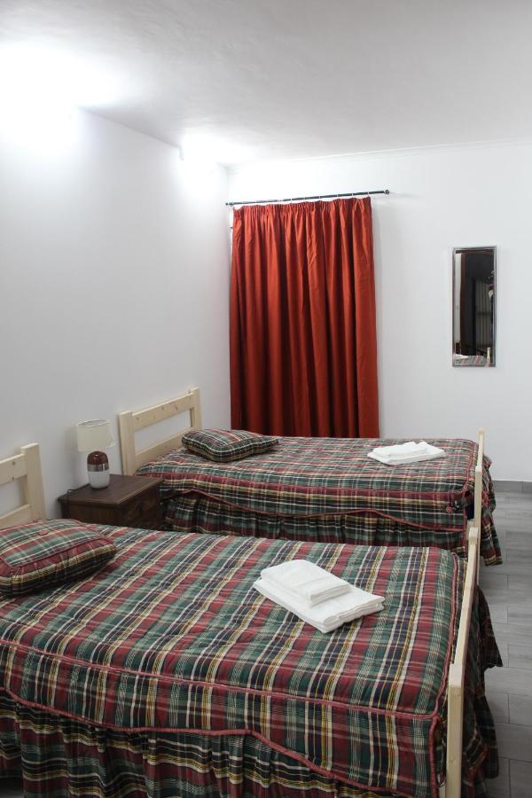Vitorino De Nemesio Guesthouse Ponta Delgada Buitenkant foto